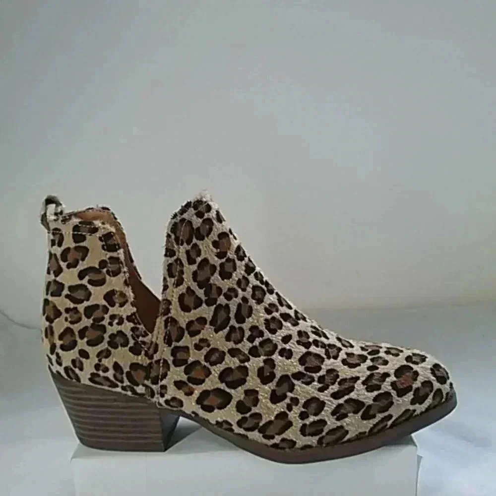 CL by laundry cortes faux fur leopard ankle boots